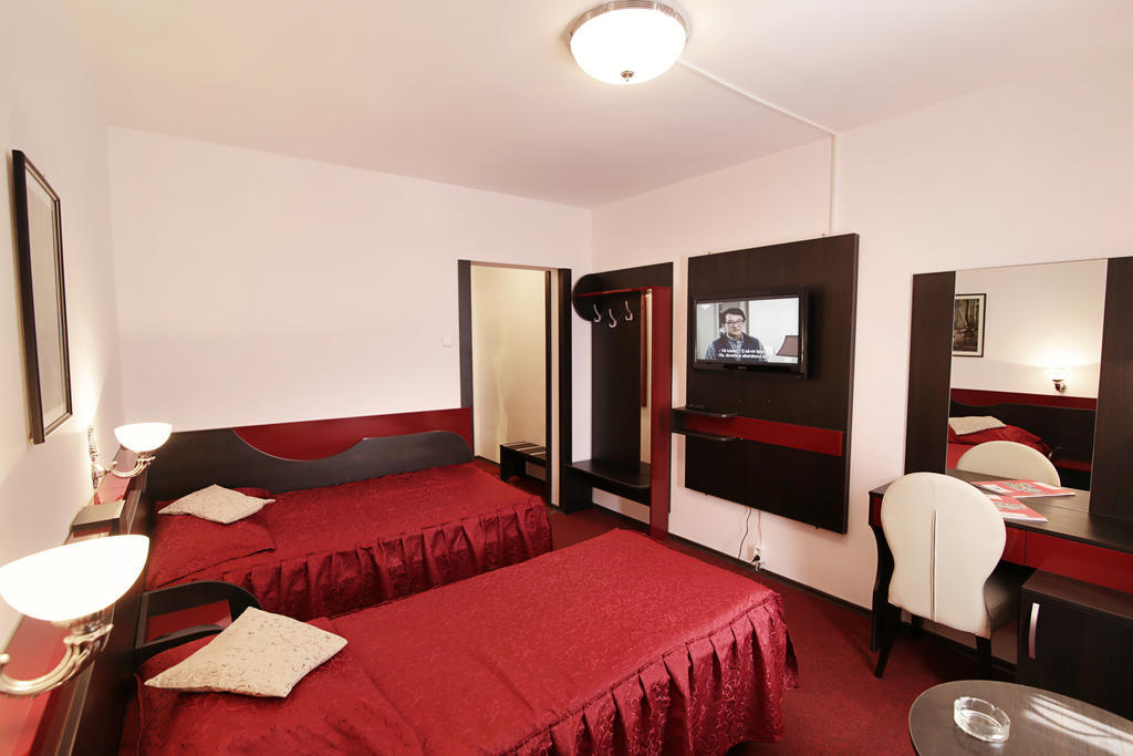 Hotel Complex Balnear Cerbul Covasna Camera foto